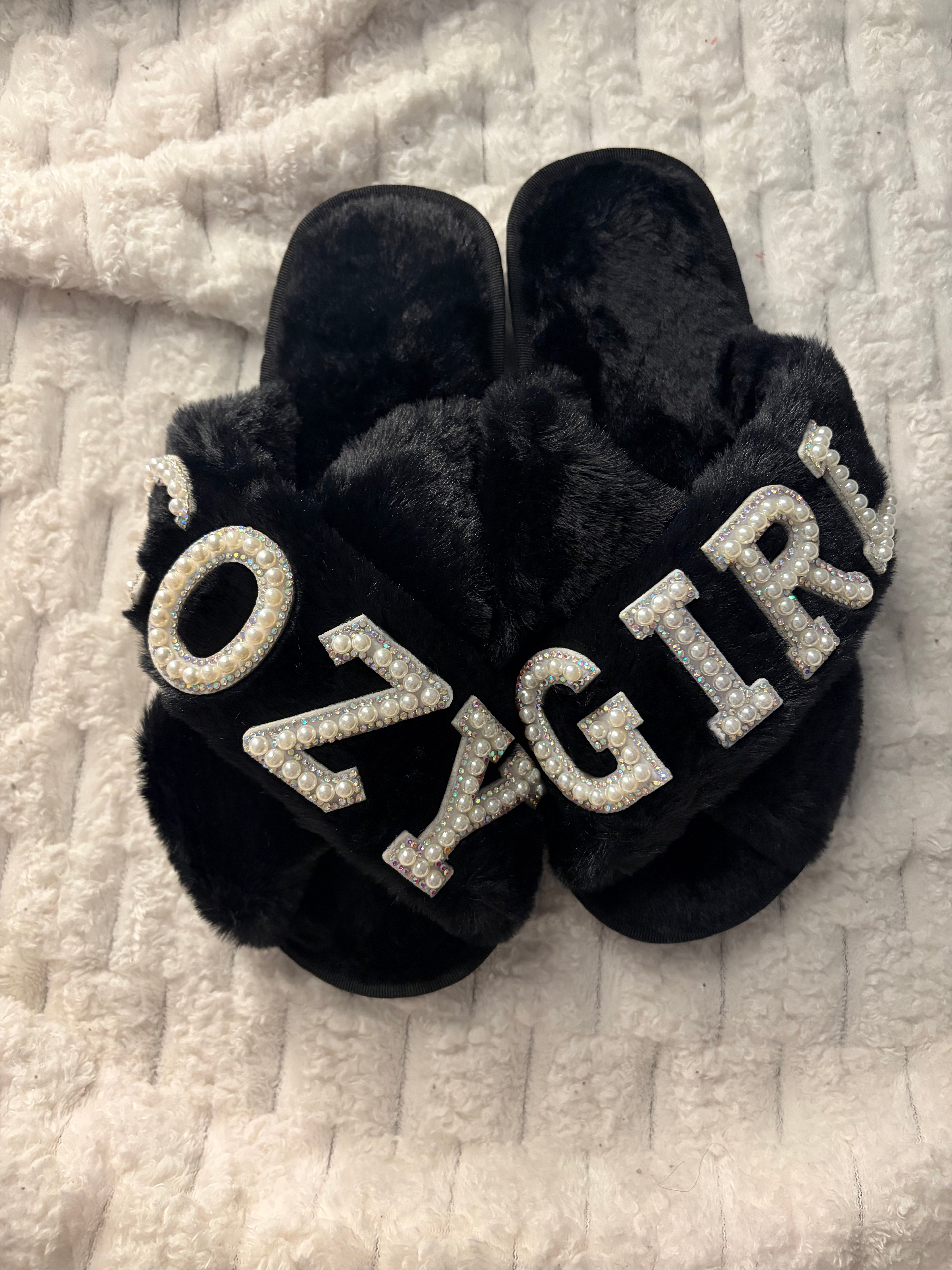 CozyGirl Black Noir Slippers