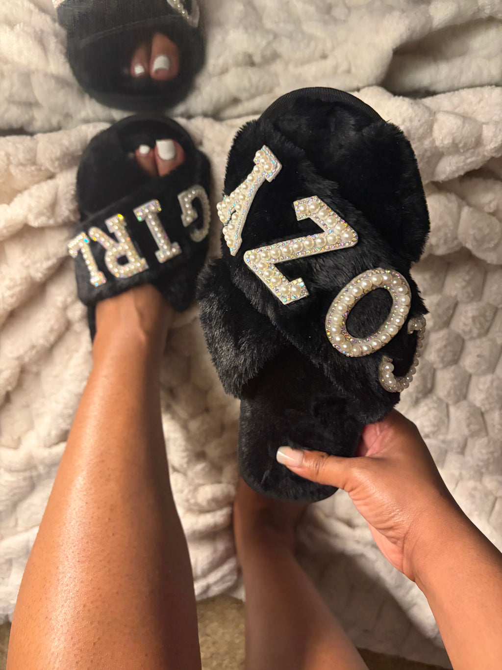 CozyGirl Black Noir Slippers