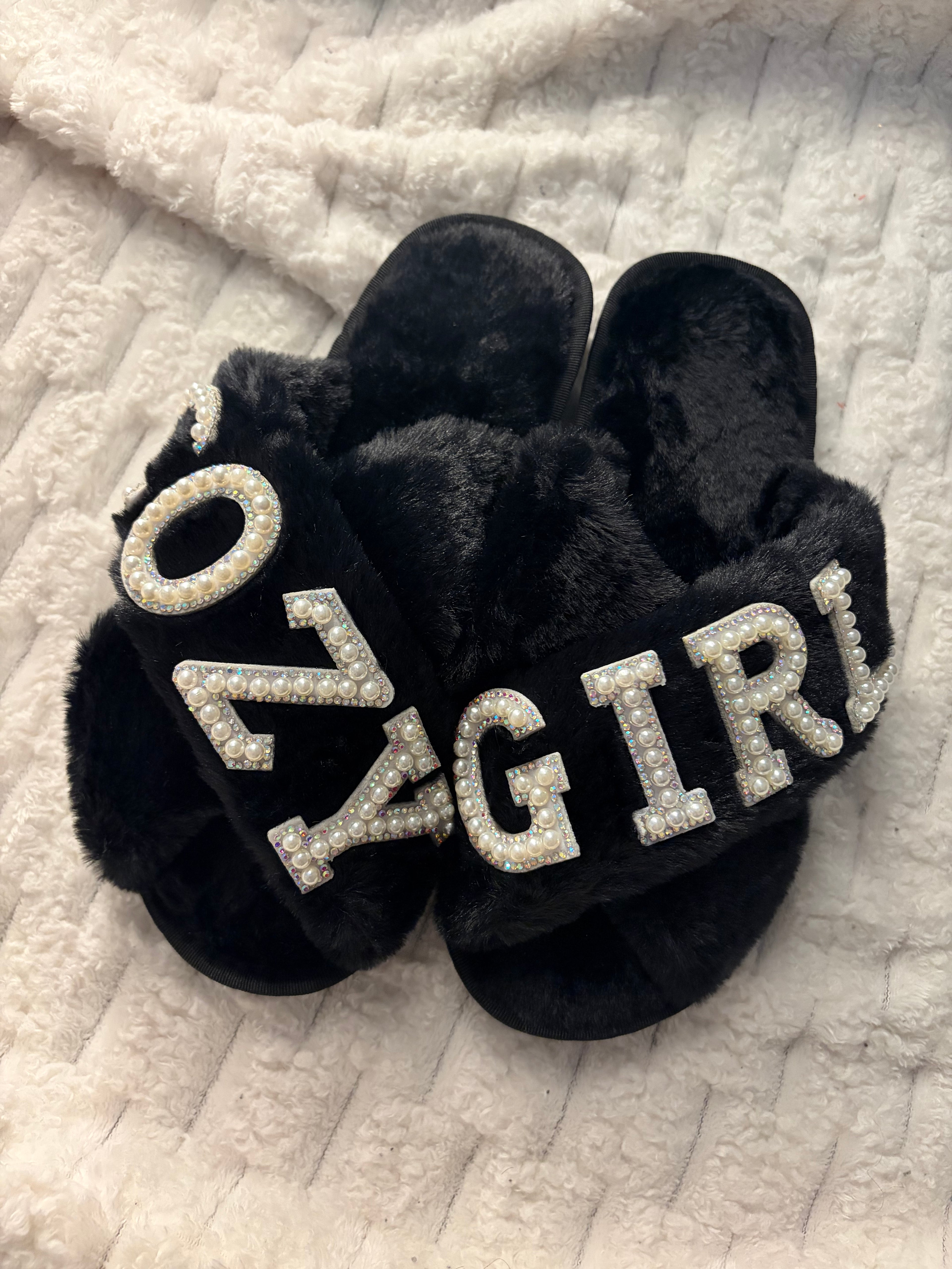 CozyGirl Black Noir Slippers